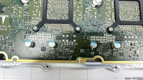 Tesla Model X 22-25 on-board computer