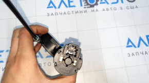 The right 2nd row seat adjustment motor for a Tesla Model X 22-25 (7 seats) has a broken cable.