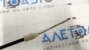 The right 2nd row seat adjustment motor for a Tesla Model X 22-25 (7 seats) has a broken cable.
