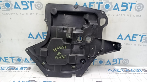 Tesla Model X 22-25 front right door panel cracks