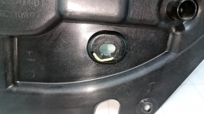 Tesla Model X 22-25 front right door panel cracks