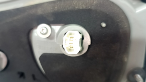 The inner taillight on the left Lexus RX350 RX400h 06-07 restyling is dark, the guide is broken.