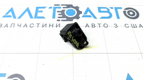 The clip for the rear right headlight of a Lexus RX300 RX330 RX350 RX400h 04-09 is broken.