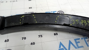 Tesla Model X 22-25 rear right fender arch trim is worn, the fastening is broken