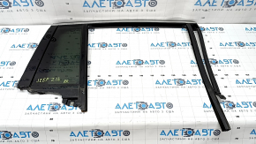 Triangle door glass with glass seal, rear right, Jeep Grand Cherokee WL 22-25, tinted with molding, chrome