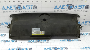 The Audi A6 C8 19-24 TV trim panel has broken fasteners.