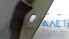 The Audi A6 C8 19-24 TV trim panel has broken fasteners.