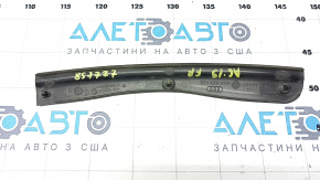 Front right hood seal for Audi A6 C8 19-24, crack in mounting