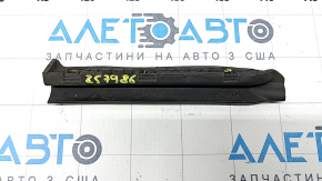 The front right lower door seal for an Audi A6 C8 19-21 has broken fasteners.