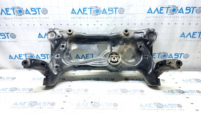 The front subframe of a VW Tiguan 18-24 has a torn silent block.