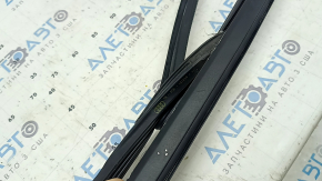 Upper front right door molding for Audi A6 C8 19-25, chrome with glass seal, painted, tears, scratches