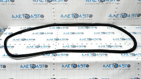 The front right door seal of the Audi A6 C8 19-24 is worn and cracked.