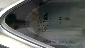 Rear right window, blind glass, Honda Accord 23-24, chrome, scratches on chrome