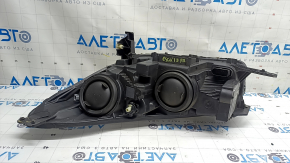 Ford Escape MK3 17-19 right front headlight, halogen + LED, light, scratches, scuffs, broken mount