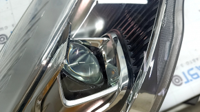 Ford Escape MK3 17-19 right front headlight, halogen + LED, light, scratches, scuffs, broken mount