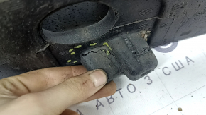 The front bumper absorber of a Lexus RX350 RX450h 10-12 pre-restyling model is broken.