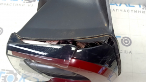 Tesla Model 3 18-USA right outer fender light, 3 pins, missing glass and housing fragments, crack