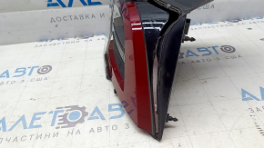 Tesla Model 3 18-USA right outer fender light, 3 pins, missing glass and housing fragments, crack