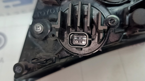 Toyota Prius 50 right lower bumper light with 19-22 scratches