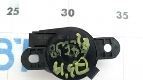 Microphone in the rear left stand of the Audi Q3 83A 19-25