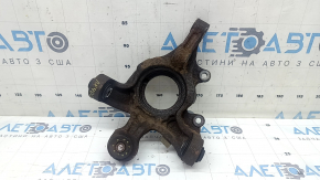The rear right axle of a Lexus RX350 RX400h 06-09 AWD is rusty, the bushing needs replacing.