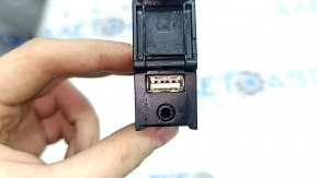 USB Hub AUX Toyota Prius 50 19-22