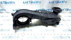 The bare heater housing and ventilation of the Jeep Grand Cherokee WL 22-25
