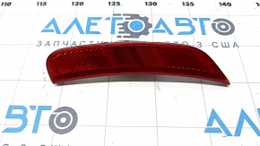 The right rear bumper size of the Chrysler Pacifica 17-24 is worn.