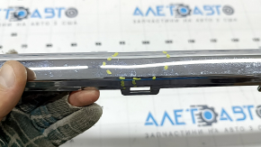 Chrysler Pacifica 17-20 front bumper lower grille molding, chrome, scratches, sand, cracks in the fasteners, dent