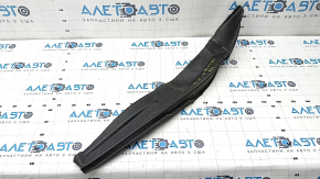 Right door-wing seal, Chrysler Pacifica 17-24, tears