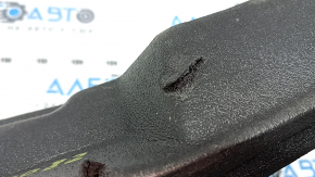 Right door-wing seal, Chrysler Pacifica 17-24, tears