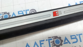 Audi Q3 83A 19-25 black outer door sill trim with backlight, S-Line, missing backlight, scratches, scuffed