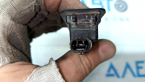 Right tailgate license plate light for Chrysler Pacifica 17-24, broken mount