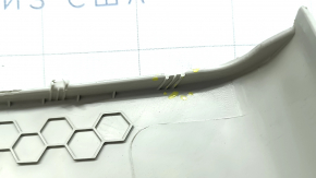 Chrysler Pacifica 17-24 gray upper right arch trim