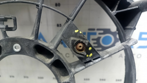 Lexus RX400h 06-09 radiator diffuser housing broken fasteners