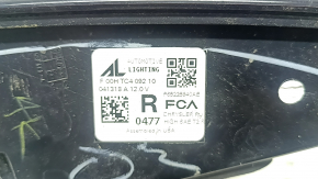 Chrysler Pacifica 17-20 LED right inner tailgate light scratches