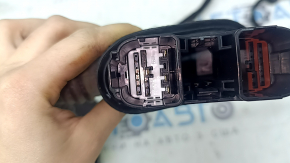 Chrysler Pacifica 17-24 Front Right Door Wiring