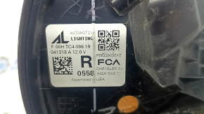 Chrysler Pacifica 17-20 LED Right Outer Fender Light