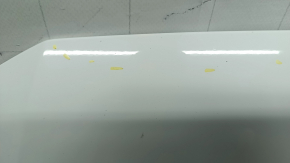 Bare hood of an Audi Q7 16-25 aluminum, white LS9R, paint chip