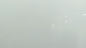 Bare hood of an Audi Q7 16-25 aluminum, white LS9R, paint chip