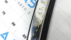 Chrysler Pacifica 20-24 rear right window molding, chrome, worn