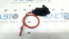Fuel filler door lock for the Audi Q3 83A 19-20