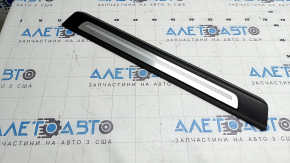 Front left outer door sill trim for Audi Q7 16-25, black with chrome, worn, chrome bump