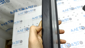 Front left outer door sill trim for Audi Q7 16-25, black with chrome, worn, chrome bump