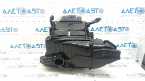 The heater housing for the Audi A6 C8 19-25 air conditioner (4-zone AC) is broken.