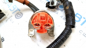 Power cable through the entire body to the battery of the Lexus RX450h 10-13