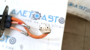 Power cable through the entire body to the battery of the Lexus RX450h 10-13