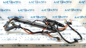 Power cable through the entire body to the battery of the Lexus RX450h 10-13