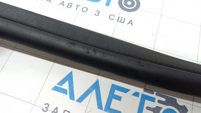 The front left door seal for Mercedes W213 E 17-23 is worn out.