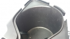 Kia EV6 center console cup holders with 22-24 scratches